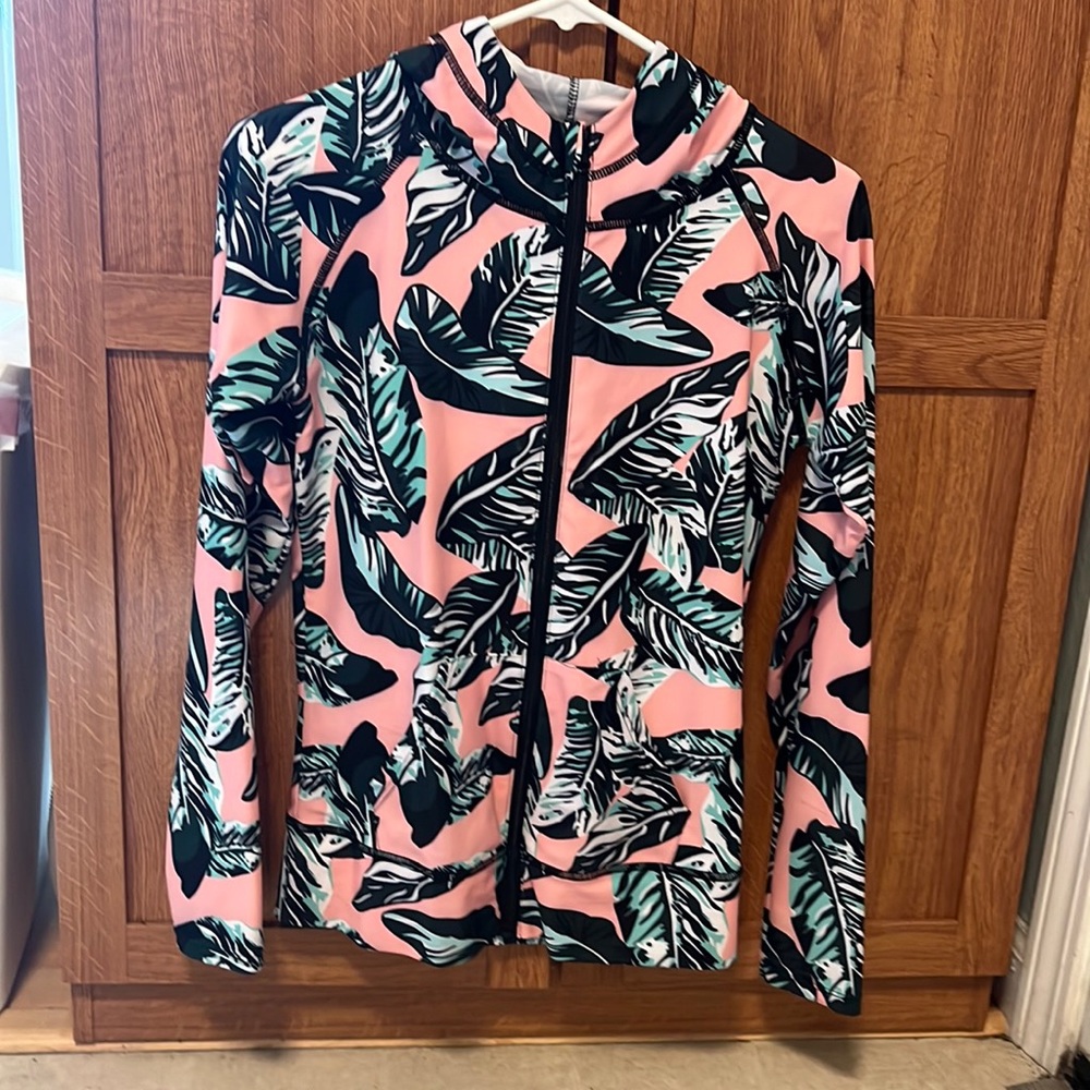 Hawaiian beach hoody. Block the uv rays